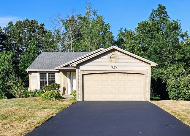 Property at 96 Atwood Dr, Gates, NY 14606, 2 beds, 1.5 baths