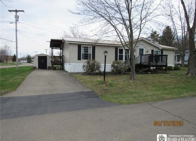Property at 32 Ponderosa Ave, Portland, NY 14716, 3 beds, 2 baths