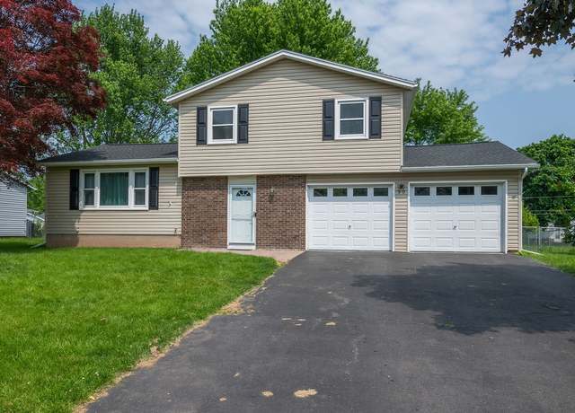 Property at 30 Bambi Ln, Gates, NY 14624, 3 beds, 1.5 baths