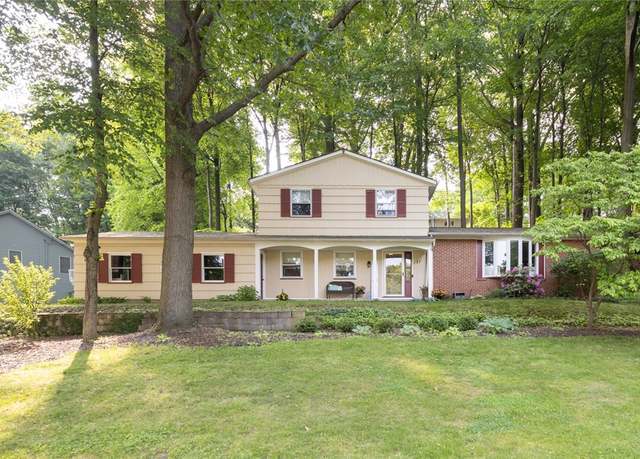 Property at 151 Chapel Hill Dr, Irondequoit, NY 14617, 4 beds, 2.5 baths