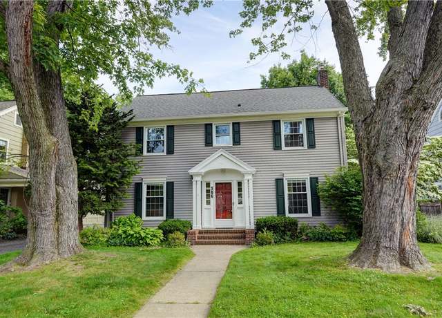 Property at 386 Oakdale Dr, Brighton, NY 14618, 4 beds, 3 baths