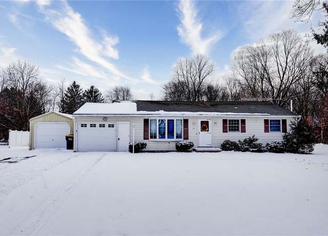 Property at 17 Southview Dr, Macedon, NY 14502, 3 beds, 1.5 baths