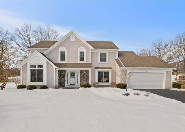 Property at 5 Wolfboro Dr, Perinton, NY 14450, 4 beds, 2.5 baths