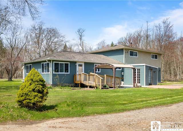 Property at 332 Garfield Ave, Evans, NY 14006, 5 beds, 1 bath