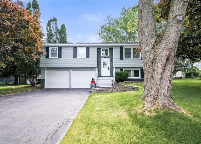 Property at 1440 Tudor Way, Farmington, NY 14425, 3 beds, 2 baths