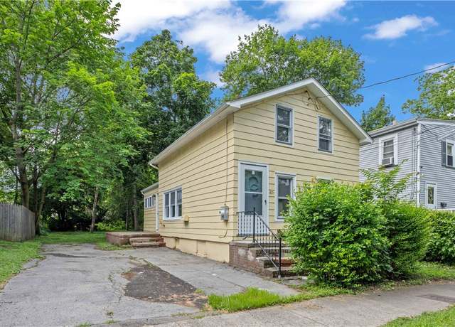 Property at 631 Smith St, Rochester, NY 14606, 3 beds, 1 bath