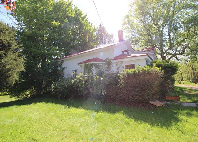 Property at 6977 Knickerbocker Rd, Ontario, NY 14519, 5 beds, 2 baths