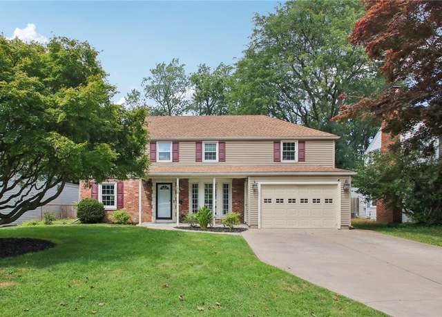 Property at 176 Harvington Dr, Irondequoit, NY 14617, 3 beds, 2 baths