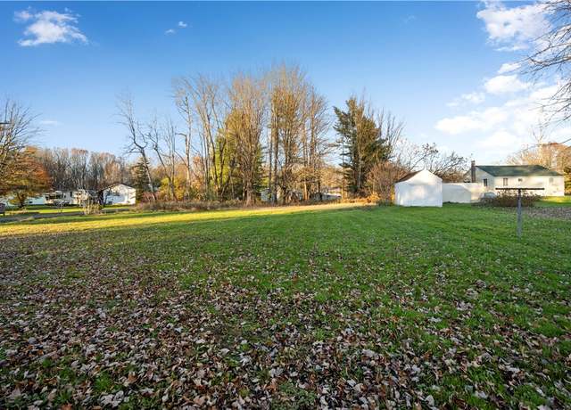 Property at 22 Gillespie Rd, Volney, NY 13069, 4 beds, 1.5 baths