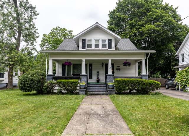 Property at 109 Oakwood Ave, Elmira, NY 14903, 4 beds, 2 baths