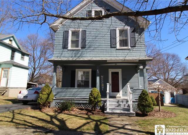 Property at 18 Utica St, Jamestown, NY 14701, 3 beds, 1 bath