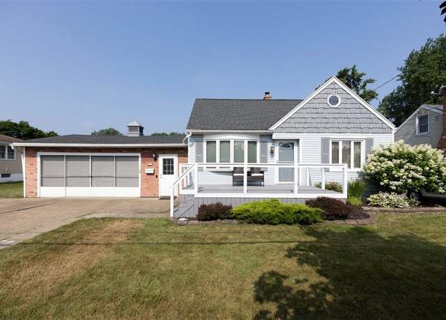 Property at 144 Collins Ave, West Seneca, NY 14224, 2 beds, 2 baths