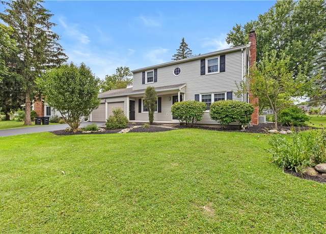 Property at 31 Deerfield Dr, Canandaigua City, NY 14424, 5 beds, 1.5 baths