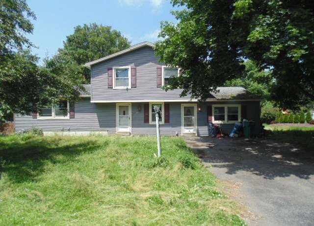 Property at 636 Embury Rd, Penfield, NY 14625, 5 beds, 3.5 baths