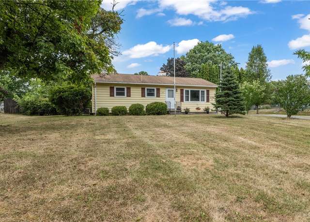 Property at 172 Hollybrook Rd, Henrietta, NY 14623, 3 beds, 1 bath