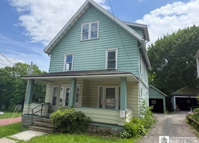 Property at 154 Falconer St, Jamestown, NY 14701, 3 beds, 1 bath