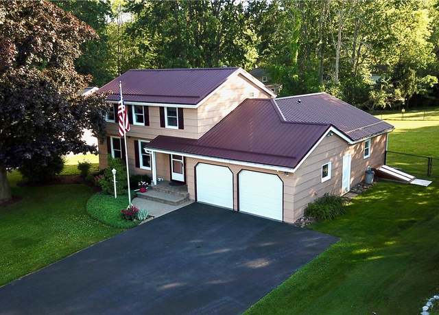 Property at 818 Tinker Tavern Rd, Webster, NY 14580, 3 beds, 2 baths