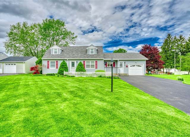 Property at 8 Ronnie Ln, Chili, NY 14514, 4 beds, 1.5 baths