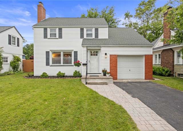 Property at 144 Montclair Dr, Irondequoit, NY 14617, 3 beds, 2 baths
