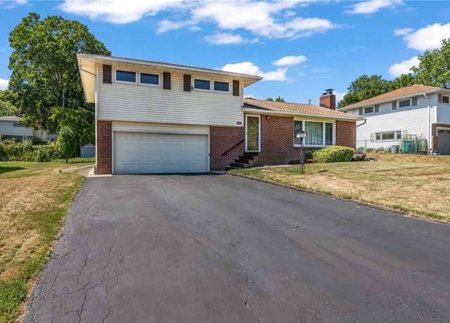 Property at 155 Dorington Rd, Irondequoit, NY 14609, 3 beds, 1.5 baths