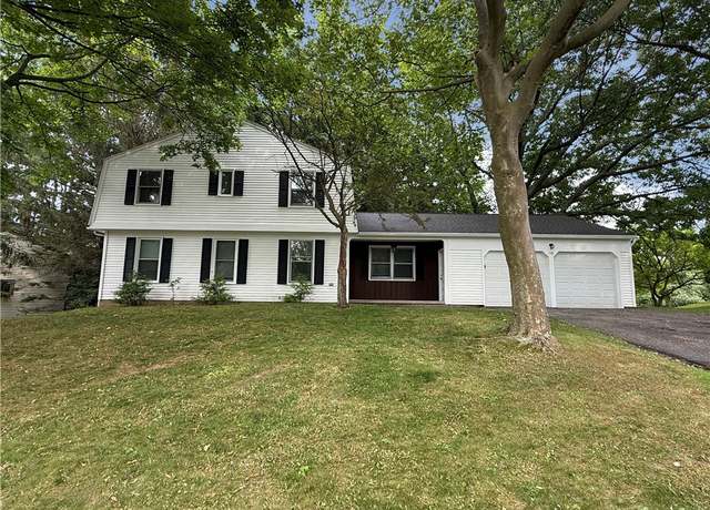 Property at 118 S Ridge Trl, Perinton, NY 14450, 4 beds, 2.5 baths