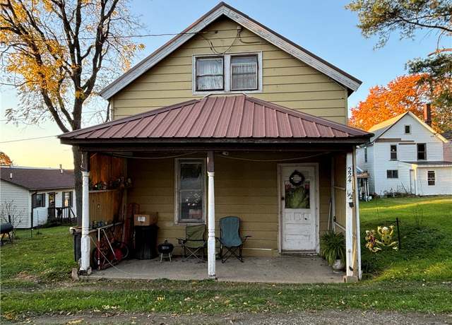 Property at 224 1/2 Hacker St, Kane-borough, PA 16735, 2 beds, 1 bath