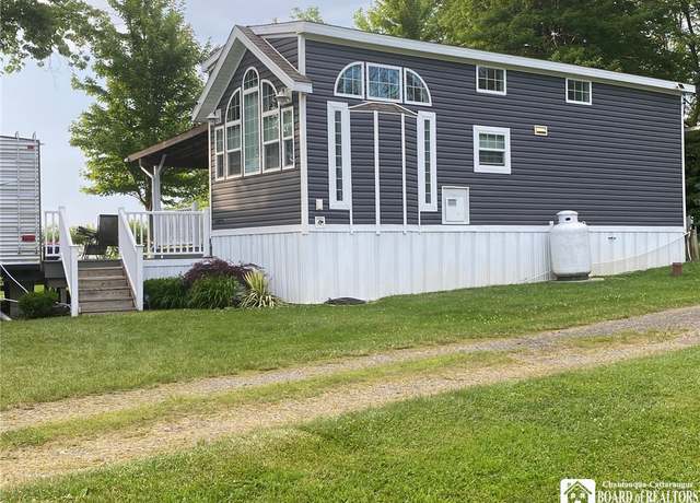 Property at 8499 Klinger Rd, Portland, NY 14769, 2 beds, 1 bath