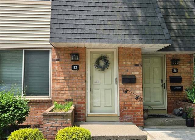 Property at 32 Penn Ln, Penfield, NY 14625, 2 beds, 2 baths