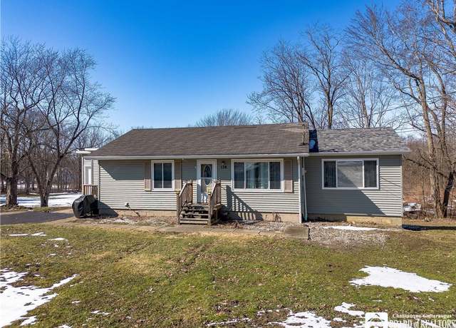 Property at 136 E Main St, Portland, NY 14716, 3 beds, 2 baths