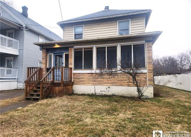 Property at 20 Parkway, Hanover, NY 14136, 4 beds, 1.5 baths