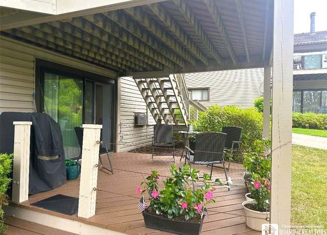 Property at 5301 E Lake Rd #18, Chautauqua, NY 14728, 2 beds, 1.5 baths