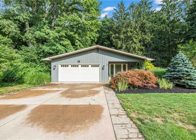 Property at 10 Thornwood Dr, Brighton, NY 14625, 4 beds, 2.5 baths