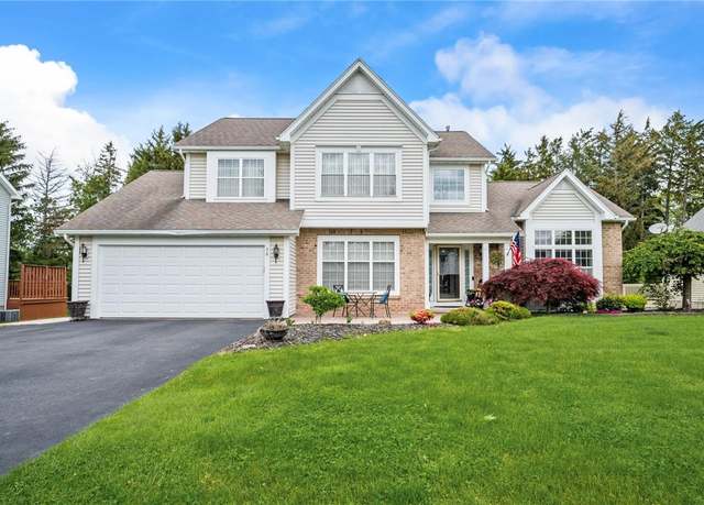 Property at 36 Forest Glen Dr, Greece, NY 14612, 3 beds, 2.5 baths