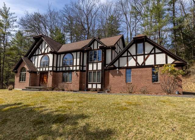Property at 13 Greenridge Dr, Erwin, NY 14870, 4 beds, 2.5 baths