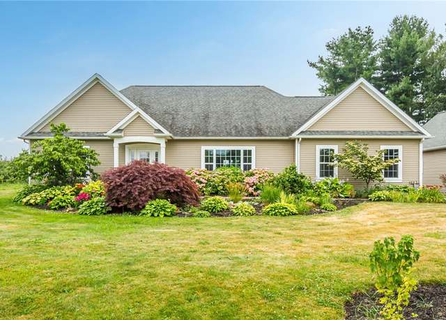 Property at 4432 Lake Rd, Williamson, NY 14589, 3 beds, 2 baths