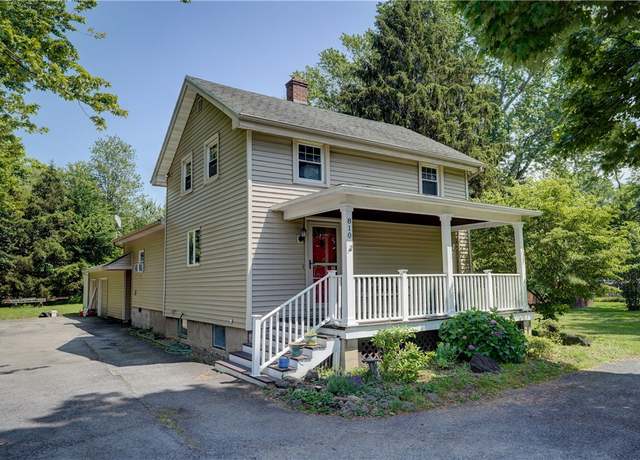 Property at 810 Hard Rd, Webster, NY 14580, 4 beds, 1.5 baths