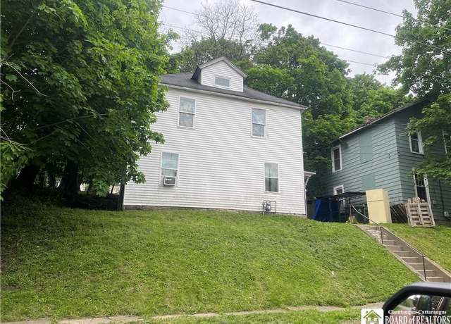 Property at 176 Barrows St, Jamestown, NY 14701, 3 beds, 1 bath