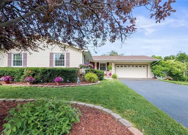 Property at 95 Jefreelind Dr, Greece, NY 14616, 3 beds, 1 bath