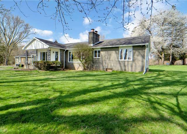 Property at 1983 Gloria Dr, Penfield, NY 14450, 4 beds, 3.5 baths