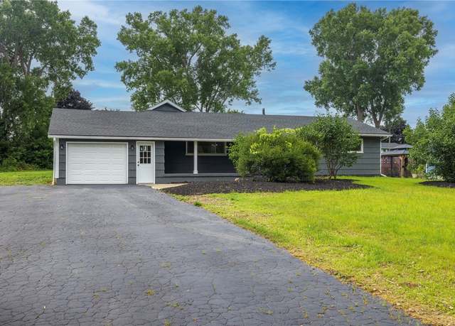 Property at 23 Kerry Park, Henrietta, NY 14534, 4 beds, 2.5 baths