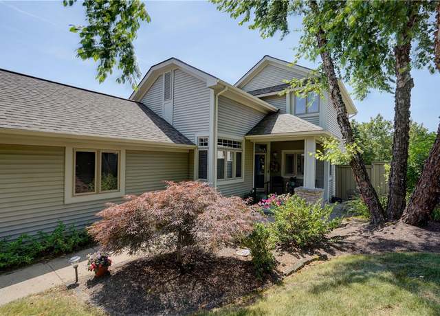 Property at 3 Bristol View Dr, Perinton, NY 14450, 2 beds, 2.5 baths