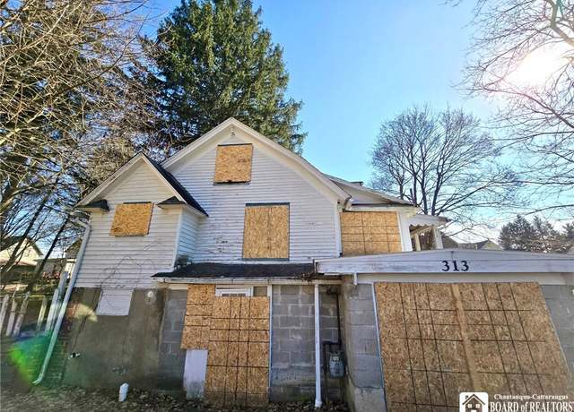 Property at 120 W Green St Unit R, Olean, NY 14760, 3 beds, 2 baths