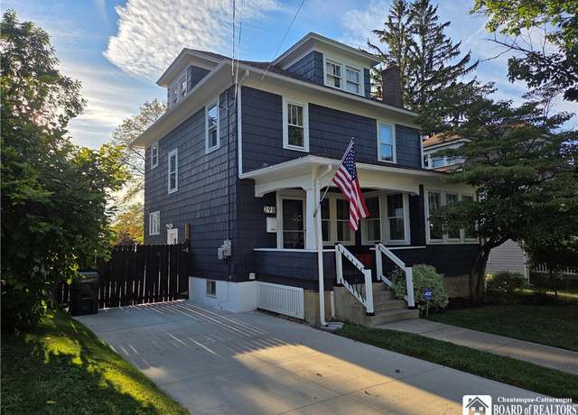 Property at 298 Broadhead Ave, Jamestown, NY 14701, 3 beds, 1 bath