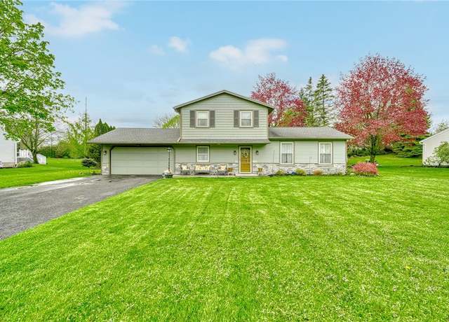 Property at 770 Lauren Ct, Webster, NY 14580, 3 beds, 2 baths