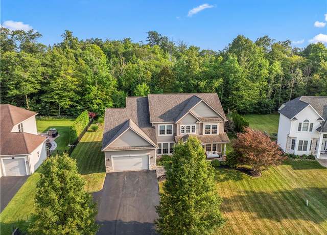 Property at 249 Gallant Fox Ln, Webster, NY 14580, 5 beds, 2.5 baths