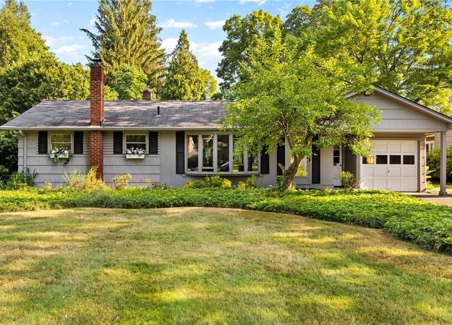 Property at 100 Pleasant Way, Perinton, NY 14526, 3 beds, 1.5 baths