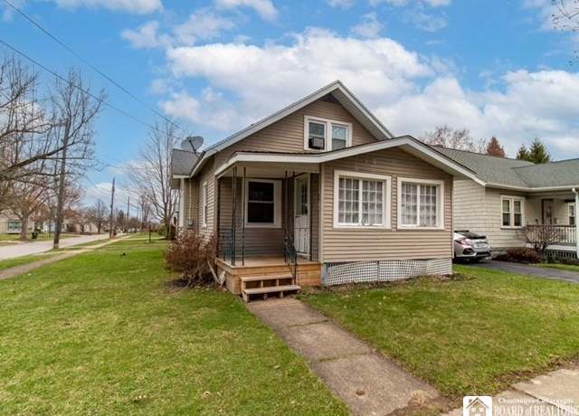 Property at 200 Hazeltine Ave, Jamestown, NY 14701, 3 beds, 1 bath