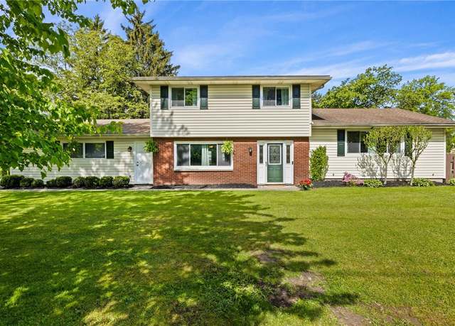 Property at 1 Timberline Dr, Penfield, NY 14526, 3 beds, 1.5 baths