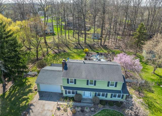 Property at 786 Lauren Ct, Webster, NY 14580, 4 beds, 2.5 baths