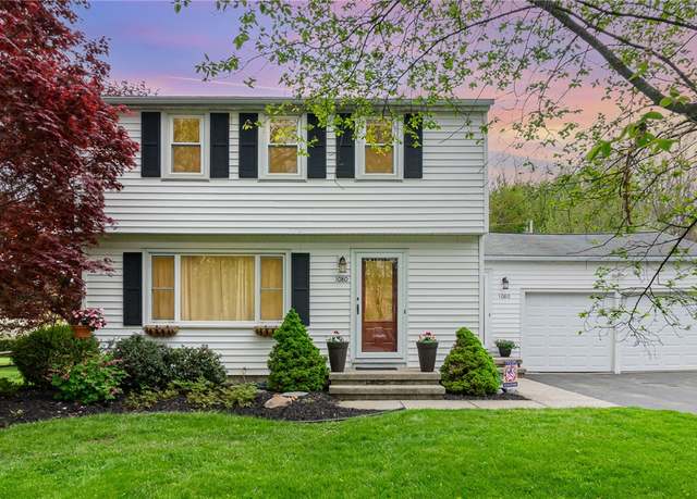 Property at 1080 Cherry Hill Ln, Webster, NY 14580, 3 beds, 1.5 baths